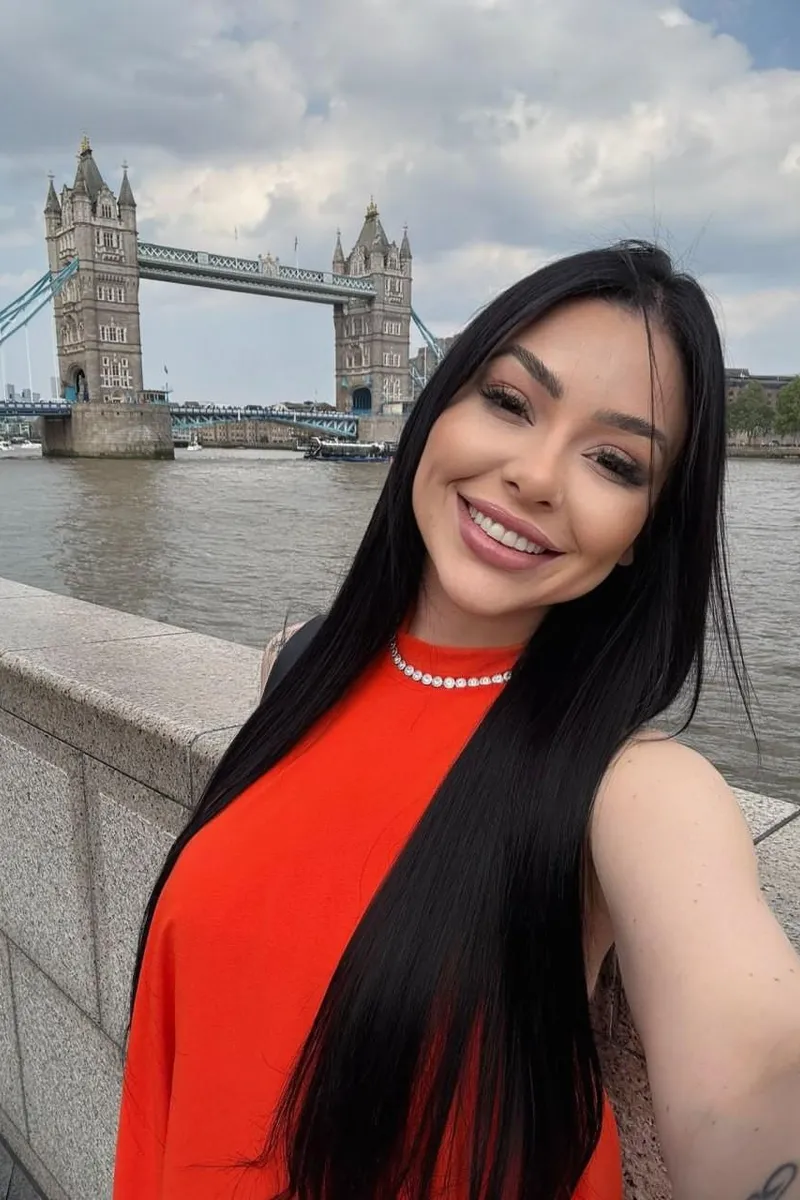 escort-woman-Milla-UK-London-exclusive